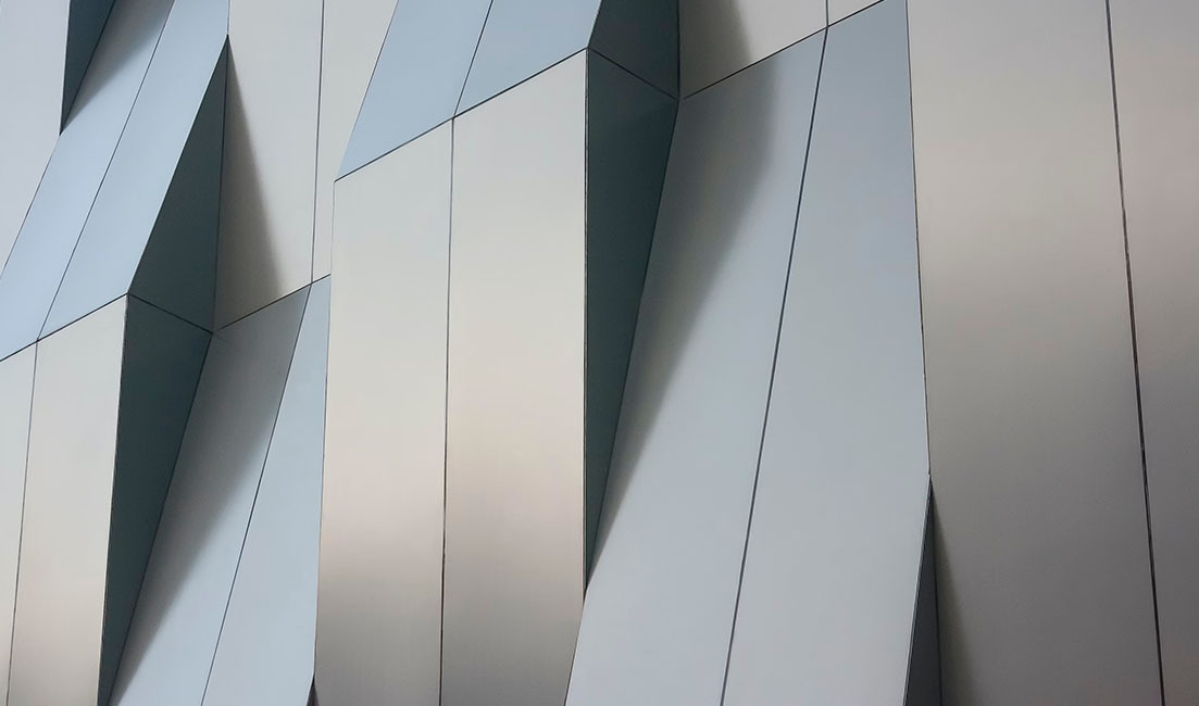 მეტალის კომპონენტები ფასადებისთვის, მეტალის კომპონენტები სახურავისთვის, მეტალის კომპონენტები ინტერიერისთვის, მეტალის კომპონენტებით მოპირკეთება.
metalis komponentebi fasadistvis, metalis komponentebi saxuravistvis, metalis komponentebi  interieristvis. metalis komponentebit mopirketeba.